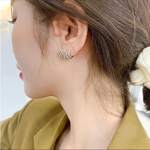 Micro Pave Simulated Diamond Stud Earrings Gold Plated 0.50 ctw New - Picture 8 of 13